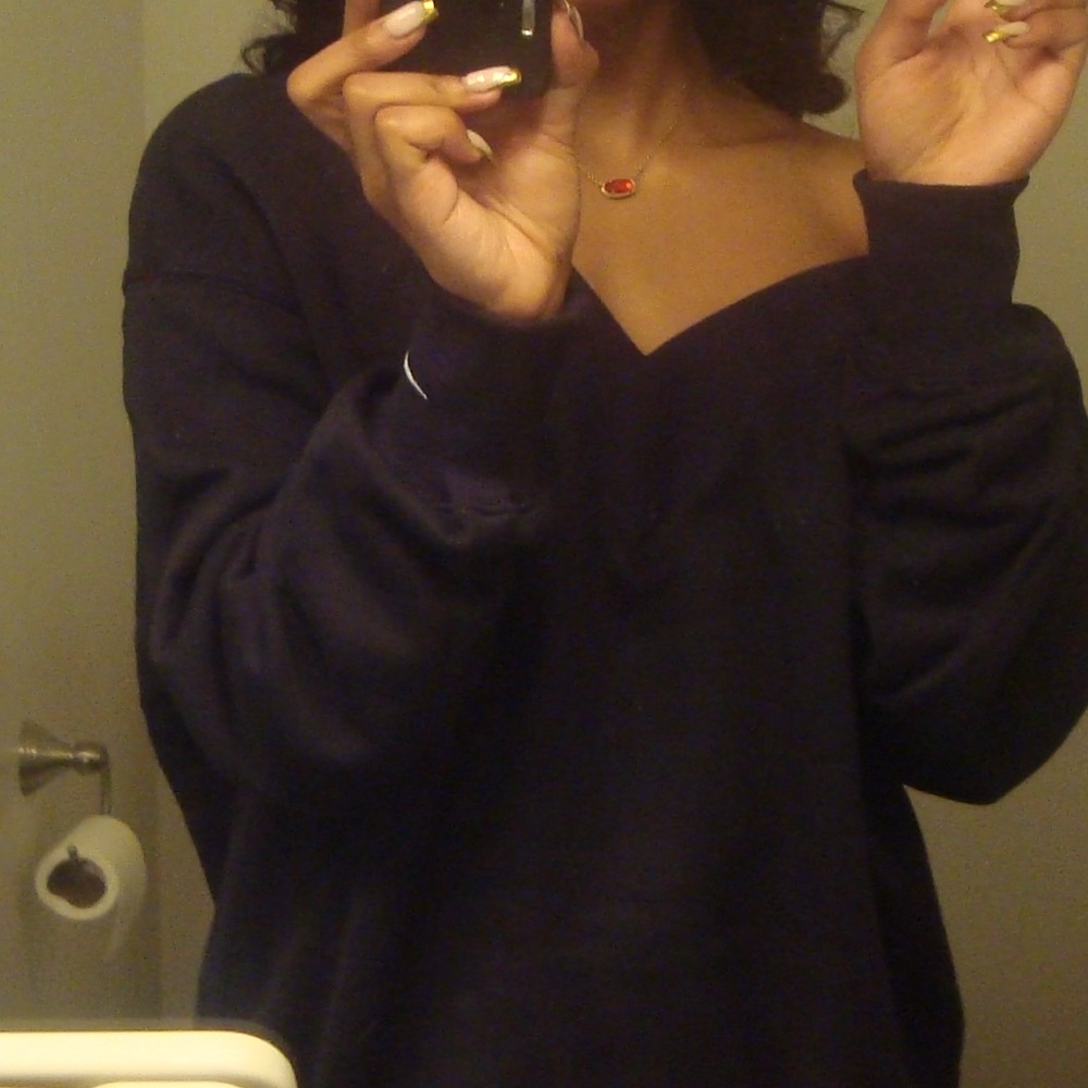 NIKE V NECK SWEATSHIRT